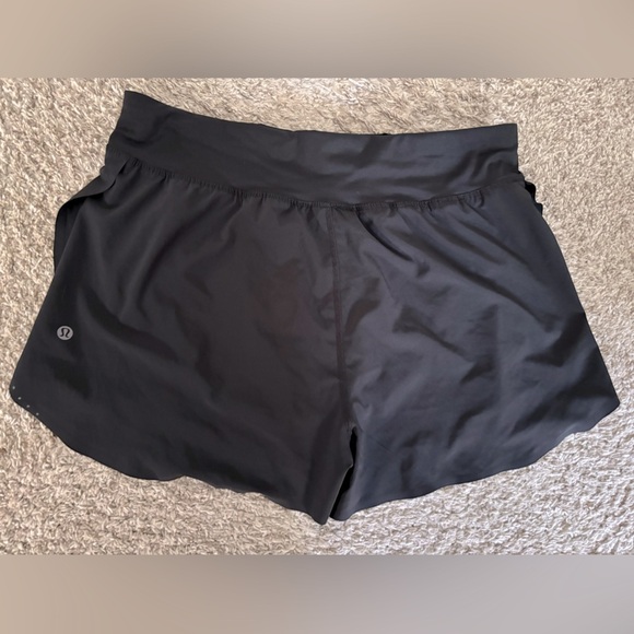 Lululemon Fast and Free High-Rise Short 2" *Airflow
In-Sense Emboss Black 10 - Picture 3 of 6